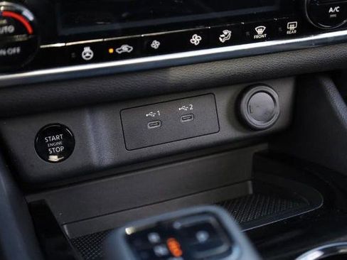 Certified 2025 Nissan Rogue SV w/ SV Premium Package image 18