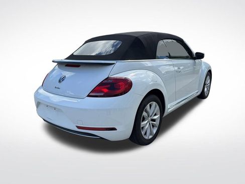 Used 2017 Volkswagen Beetle 1.8T Classic image 4