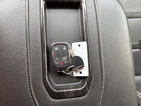 Used 2021 GMC Sierra 1500 Denali w/ Denali Ultimate Package image 18