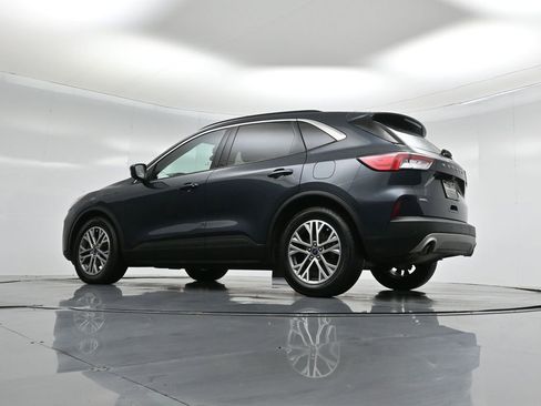 Used 2022 Ford Escape SEL image 50