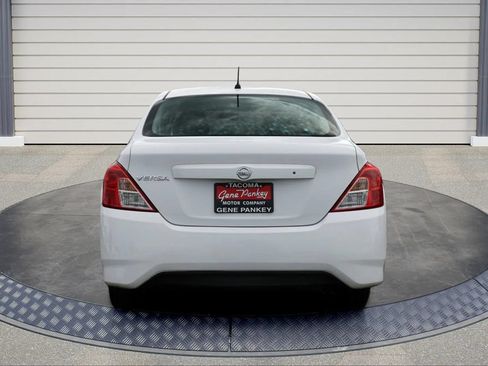 Used 2018 Nissan Versa S FWD image 6