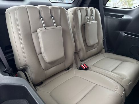 Used 2014 Ford Explorer XLT w/ Equipment Group 202A FWD image 28