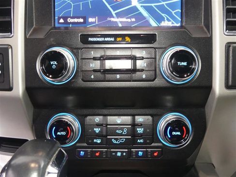 Used 2019 Ford F150 Lariat w/ Equipment Group 502A Luxury image 39