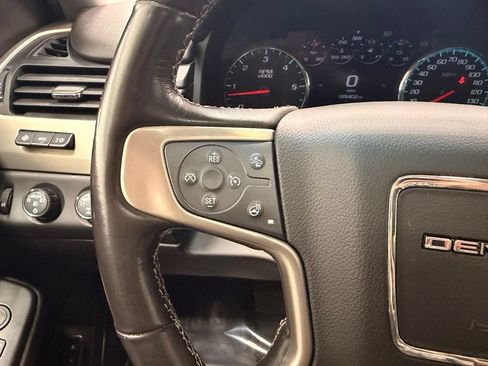Used 2020 GMC Yukon Denali w/ Denali Premium Package AWD/4WD image 36