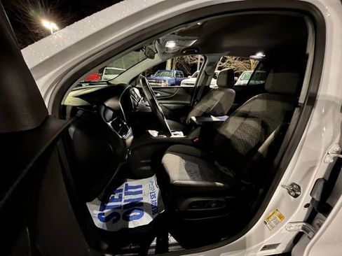 Used 2024 Chevrolet Equinox LT AWD/4WD image 16
