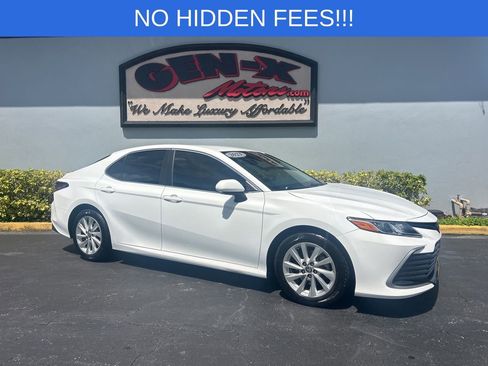 Used 2023 Toyota Camry LE FWD image 1