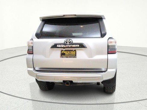 Used 2019 Toyota 4Runner TRD Off-Road Premium AWD/4WD image 7