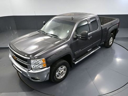 Used 2011 Chevrolet Silverado 2500 LT w/ Interior Plus Package AWD/4WD image 52