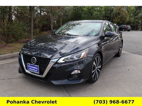 Used 2019 Nissan Altima 2.5 Platinum image 3