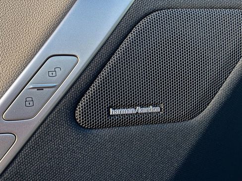 Used 2026 BMW iX xDrive60 image 11