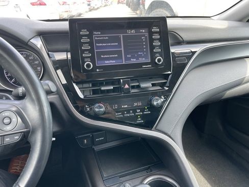 Used 2023 Toyota Camry SE image 10