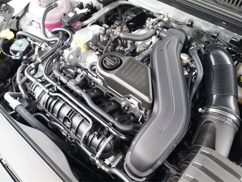 New 2025 Volkswagen Jetta SE image 25