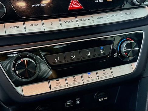 Used 2019 Hyundai Sonata SE FWD image 17