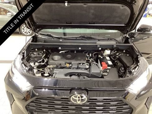 Used 2025 Toyota RAV4 XLE AWD/4WD image 16