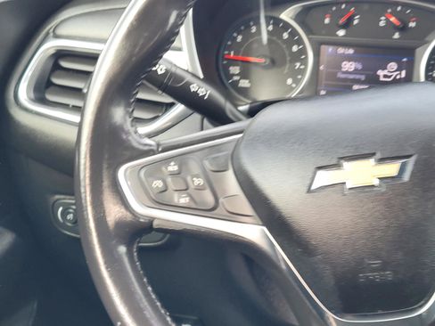 Used 2019 Chevrolet Equinox LT image 14