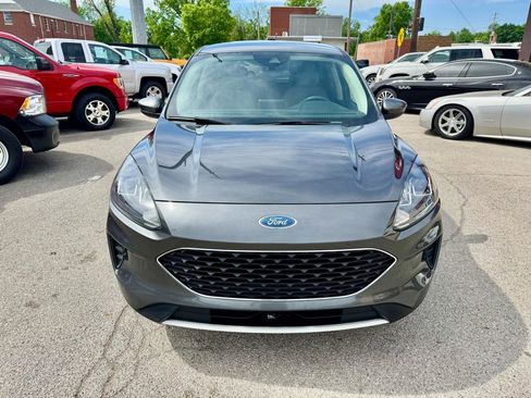 Used 2020 Ford Escape SE image 9