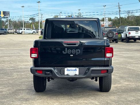New 2026 Jeep Gladiator Sport image 5
