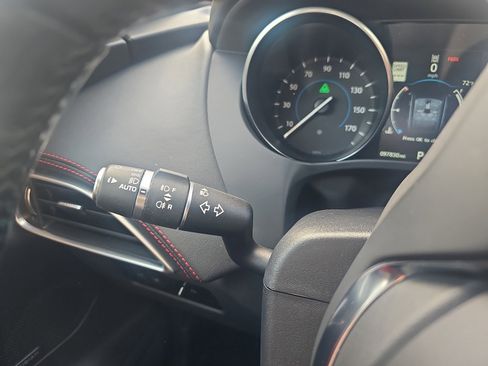 Used 2017 Jaguar F-PACE S image 21