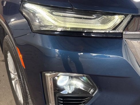 Used 2023 Chevrolet Traverse LT image 12