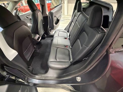 Used 2020 Tesla Model Y Long Range image 49