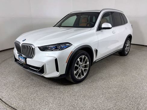 Certified 2024 BMW X5 xDrive40i w/ Premium Package image 1