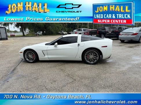 Used 2006 Chevrolet Corvette Coupe w/ Preferred Equipment Group RWD image 5