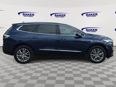 Used 2023 Buick Enclave Premium w/ Experience Buick Package AWD/4WD image 4