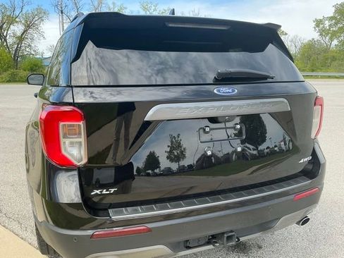 Used 2023 Ford Explorer XLT w/ Equipment Group 202A AWD/4WD image 10