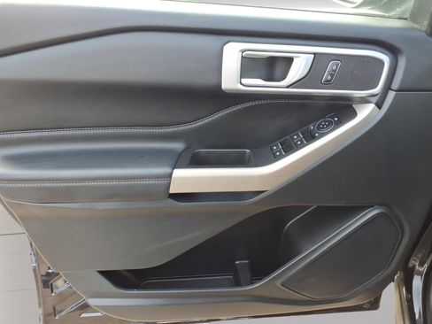 Certified 2023 Ford Explorer XLT w/ Equipment Group 202A image 13