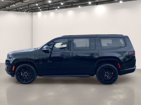 Used 2024 Jeep Wagoneer Series II AWD/4WD image 4