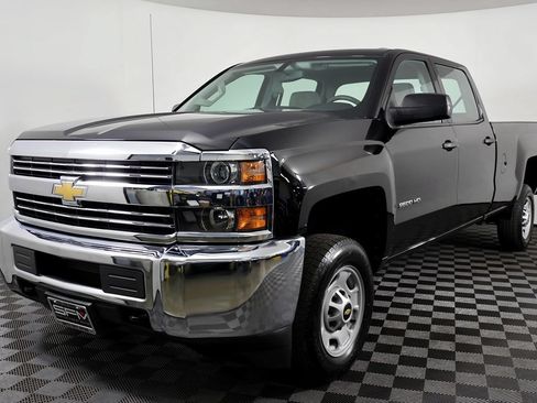 Used 2018 Chevrolet Silverado 2500 W/T w/ WT Fleet Convenience Package RWD image 2