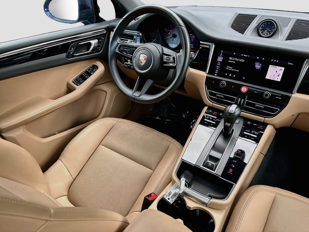 Certified 2024 Porsche Macan S AWD/4WD image 25