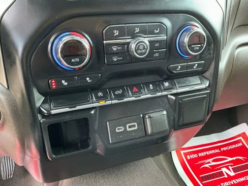 Used 2019 Chevrolet Silverado 1500 LT w/ Convenience Package image 31