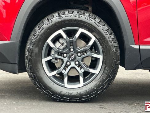 Used 2025 Chevrolet Equinox ACTIV w/ Convenience Package III image 33