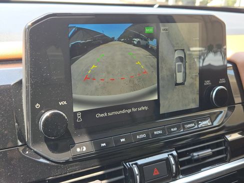 Used 2023 Nissan Pathfinder Platinum w/ Cargo Package FWD image 17