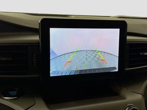 Used 2022 Ford Explorer XLT w/ Equipment Group 202A image 18