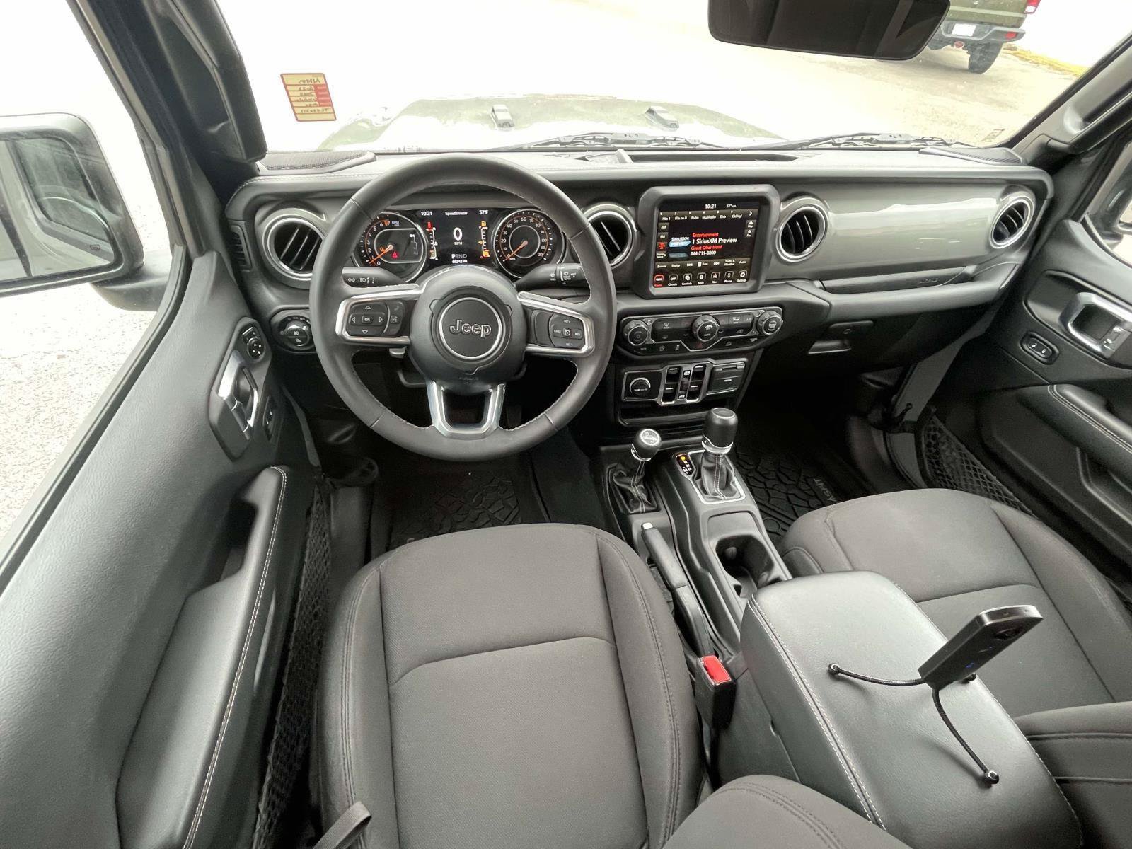 Used 2023 Jeep Gladiator Overland AWD/4WD image 11