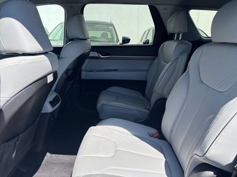 Used 2025 Hyundai Palisade SEL FWD image 29