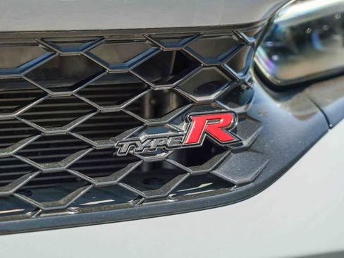Used 2023 Honda Civic Type R image 9