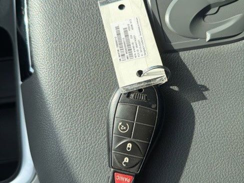 Used 2018 RAM 1500 Big Horn image 28