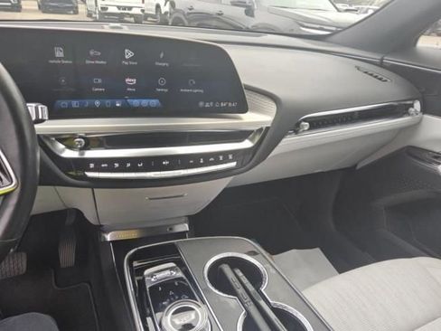 Used 2025 Cadillac Lyriq Sport image 3