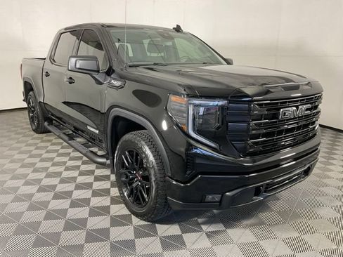Used 2024 GMC Sierra 1500 Elevation w/ Preferred Package AWD/4WD image 3