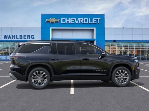 New 2026 Chevrolet Traverse LT w/ Sun and Wheel Package FWD image 5