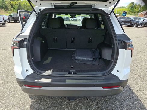 Used 2025 Chevrolet Equinox LT AWD/4WD image 29