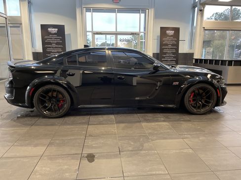 Used 2020 Dodge Charger Scat Pack RWD image 11