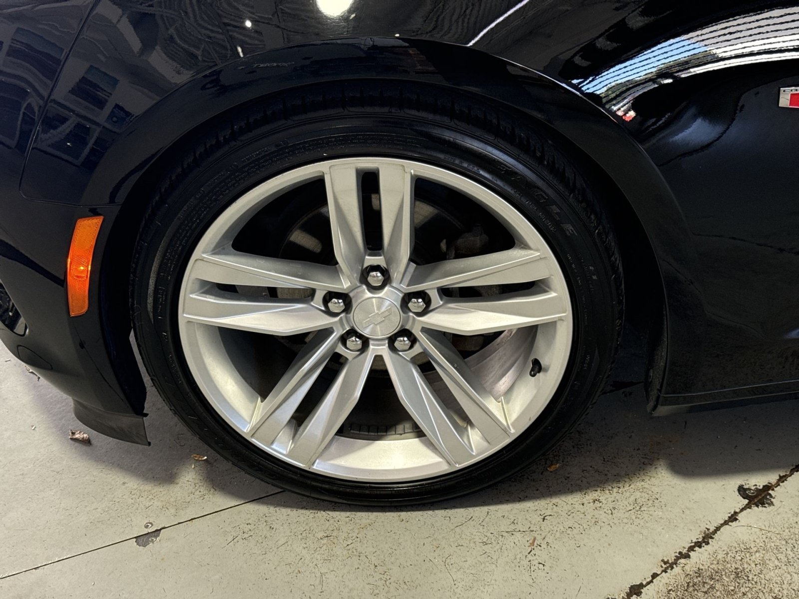 Used 2017 Chevrolet Camaro LT RWD image 13