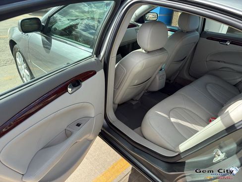 Used 2008 Buick Lucerne CXL w/ Driver Confidence Package FWD image 9