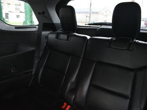 Used 2020 Ford Explorer XLT w/ Equipment Group 202A AWD/4WD image 18