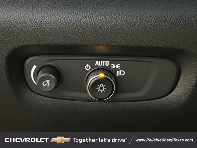 Used 2023 Chevrolet Traverse RS FWD image 25