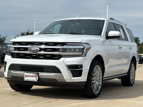 Used 2024 Ford Expedition Limited RWD image 3